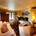 Casa vacanze 2br 2ba Terrace, Amazing View & Parking Courmayeur