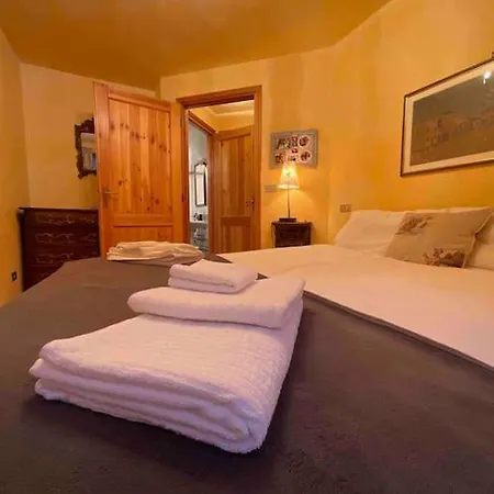 Splendido Con Giardino Vista Monte Bianco Ferienhaus Courmayeur