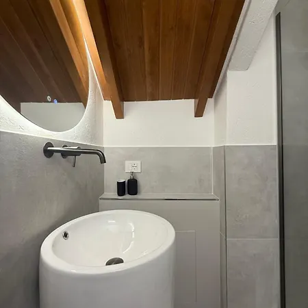 Splendido Con Giardino Vista Monte Bianco